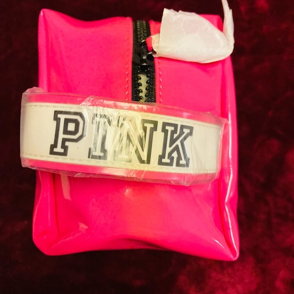 🌆vs PINK Travel Duo ✈️ 🌅 - Picture 6 of 11